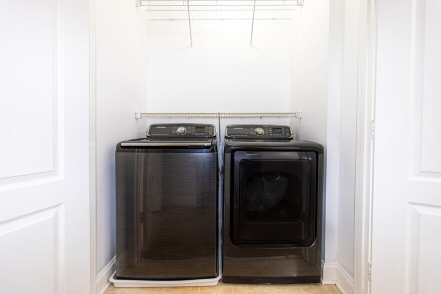 Building Photo - 2607 River Basin Ln