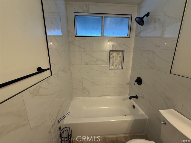 Building Photo - 1818 Deserta Dr