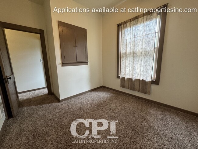 Building Photo - 59 Main St