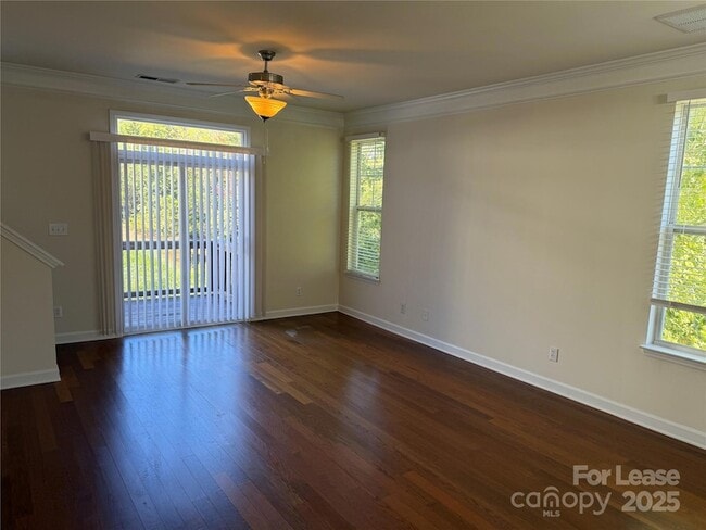 Building Photo - 9122 Vilandry Way