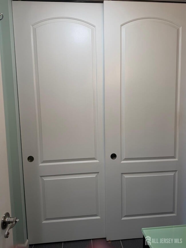 Building Photo - 652A Ardmore Rd