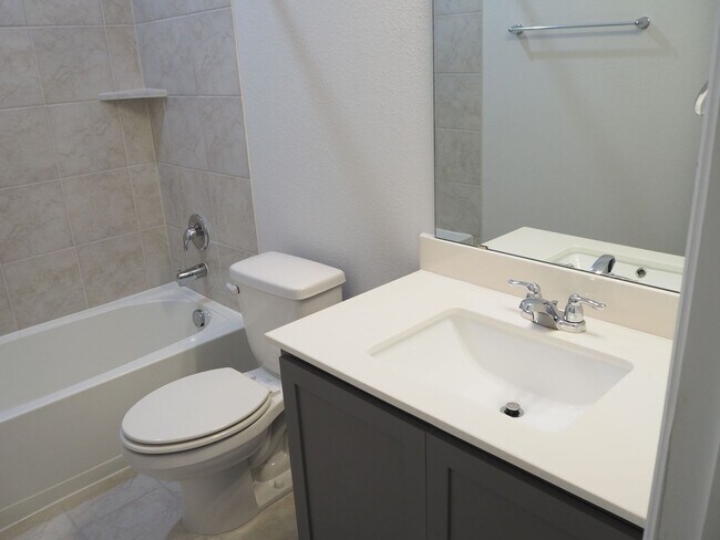 Building Photo - Must See 4 Bed 3 Bath Home in Aubrey