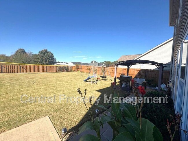 Building Photo - 316 Meadowpark Ln