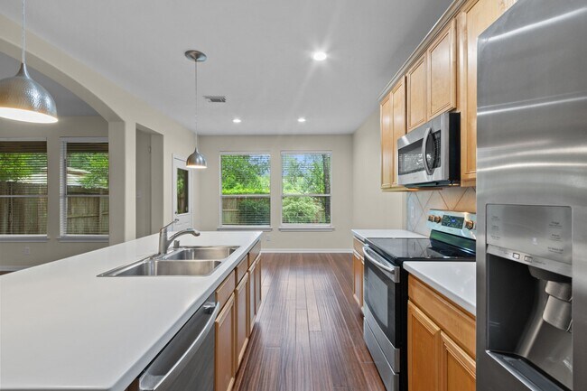 Building Photo - 142 W Burberry Cir