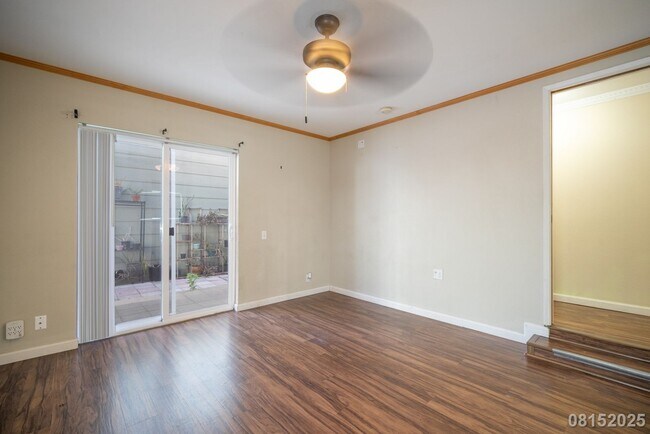 Building Photo - $3800 /3 Bed / 2 Bath / 3 Parking in Ewa B...