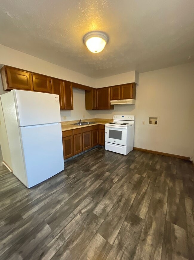 Building Photo - 209 N Madison Rd