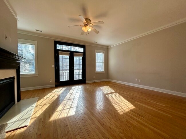 Building Photo - 1920 Lela Avenue