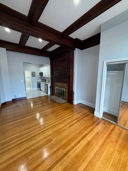 Building Photo - 476 Commonwealth Ave