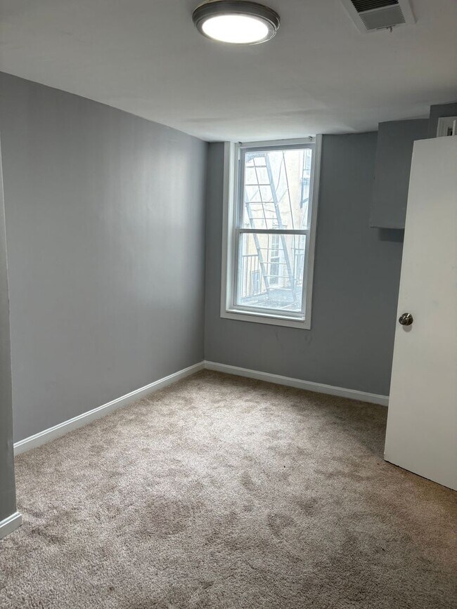 Building Photo - 203 N Carey St