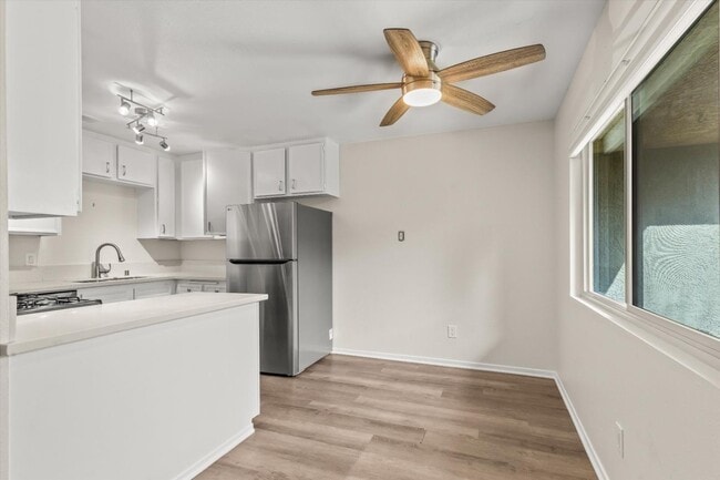 Building Photo - 365 N Saturmino Dr