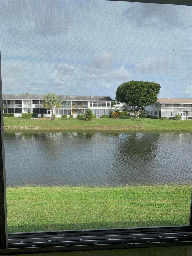 Building Photo - 89 Berkshire D