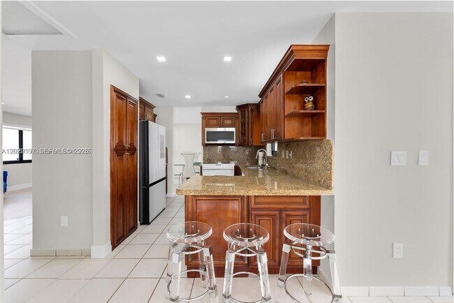 Building Photo - 1417 SW 139th Ave