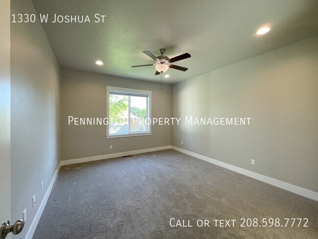 Building Photo - 1330 W Joshua St