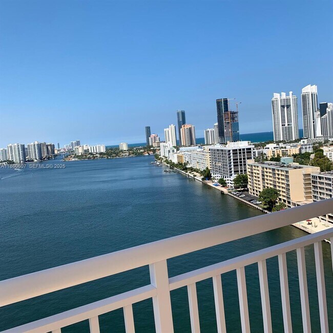 Building Photo - 251 174th St