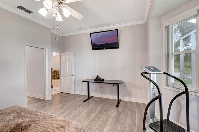 Building Photo - 2500 Castle Pines St