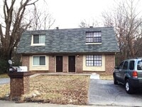 Building Photo - HAMILTON CIRCLE 1154-1156