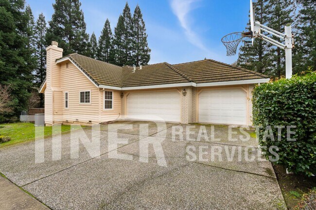 Building Photo - 3921 Rawhide Rd