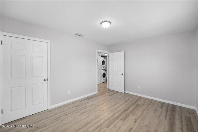 Building Photo - 5395 Poppy Dr