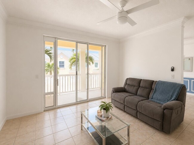Building Photo - 224 Murcia Dr