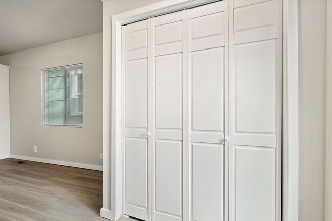 Building Photo - Recently Remodeled 3 Bedroom Home in Everett!