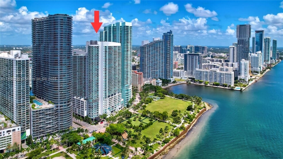Primary Photo - 1800 N Bayshore Dr