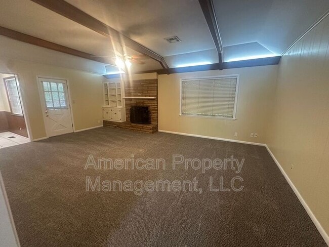 Building Photo - 4651 S Norwood Ave