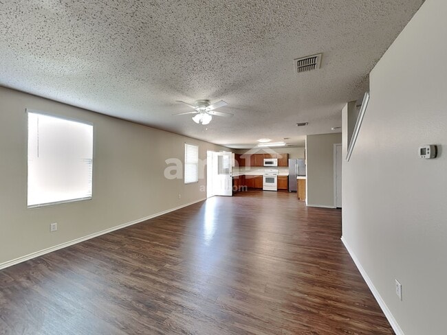 Building Photo - 16508 Jasmine Springs Dr