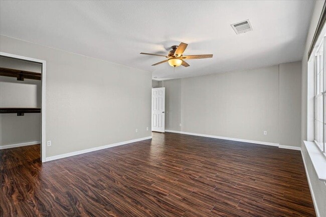 Building Photo - 396 Feathergrass Dr