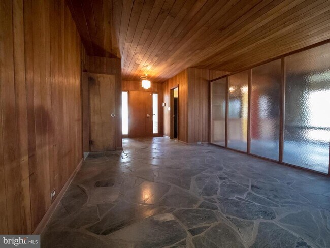 Building Photo - 4313 Woodlark Dr