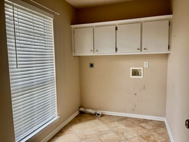 Building Photo - 7 Clarendon Pl