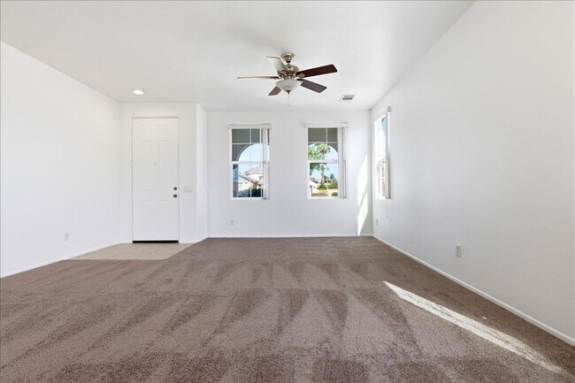 Building Photo - 4 Bed / 2.5 Bath Home at Talavera!