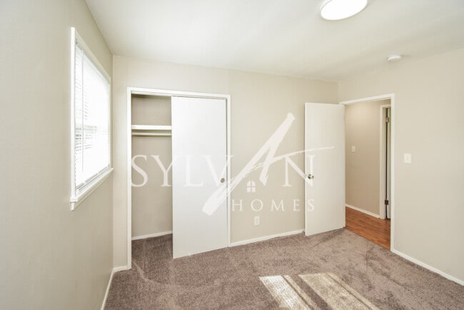 Building Photo - Enjoy living the good life in this 3 bedro...
