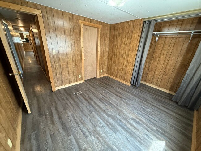 Building Photo - 3 Bed 2 Bath Updated Mobile Home with Fenced Yard and Storage Shed
