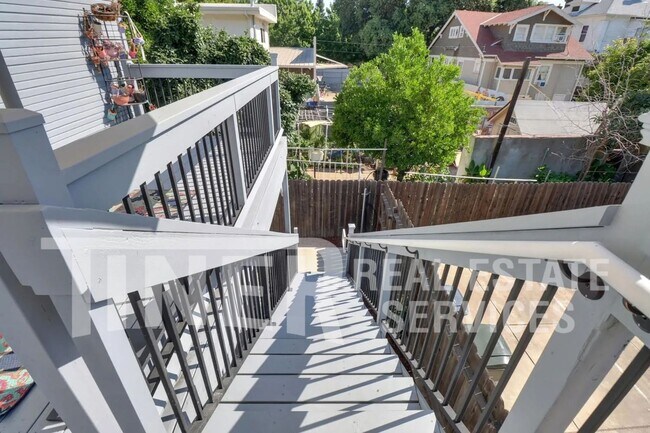 Building Photo - 2015 10th St
