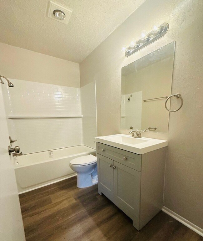 Building Photo - 4146 Sunrise Crest Dr