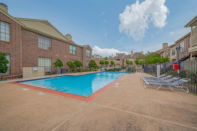 Building Photo - 2121 El Paseo St