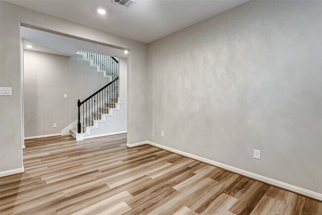 Building Photo - 2165 Woodland Pine Dr