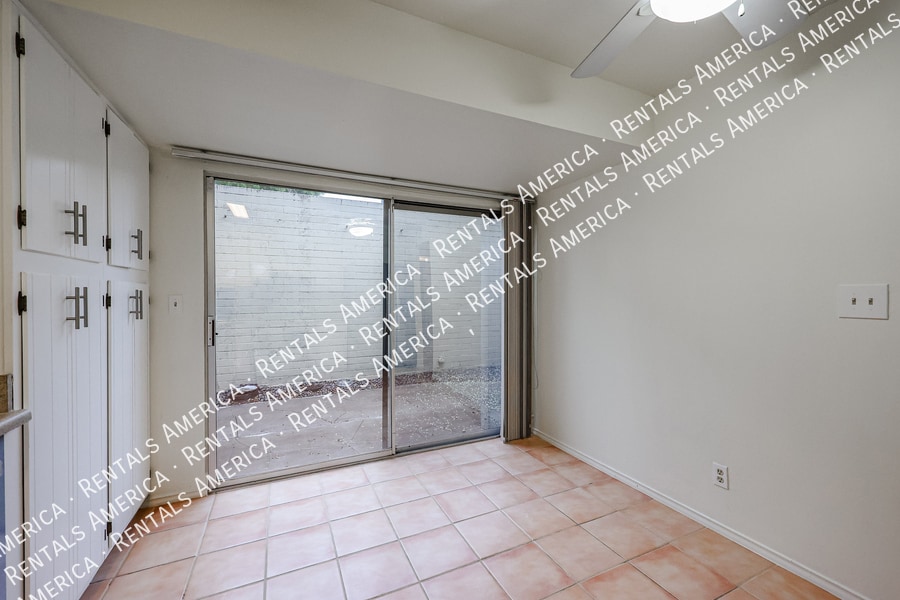 Building Photo - 6626 N Majorca Ln W