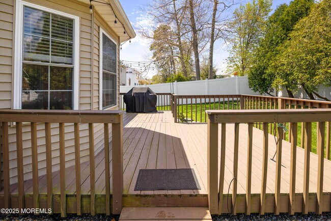 Building Photo - 148 Mizzen Ave