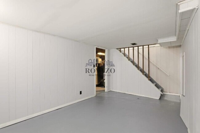 Building Photo - 58 Melrose Terrace