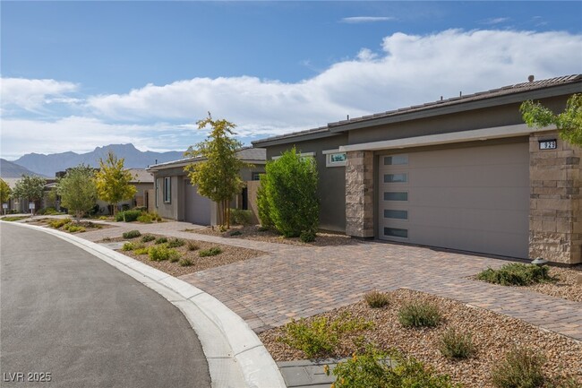 Building Photo - 929 Silverfir Ct