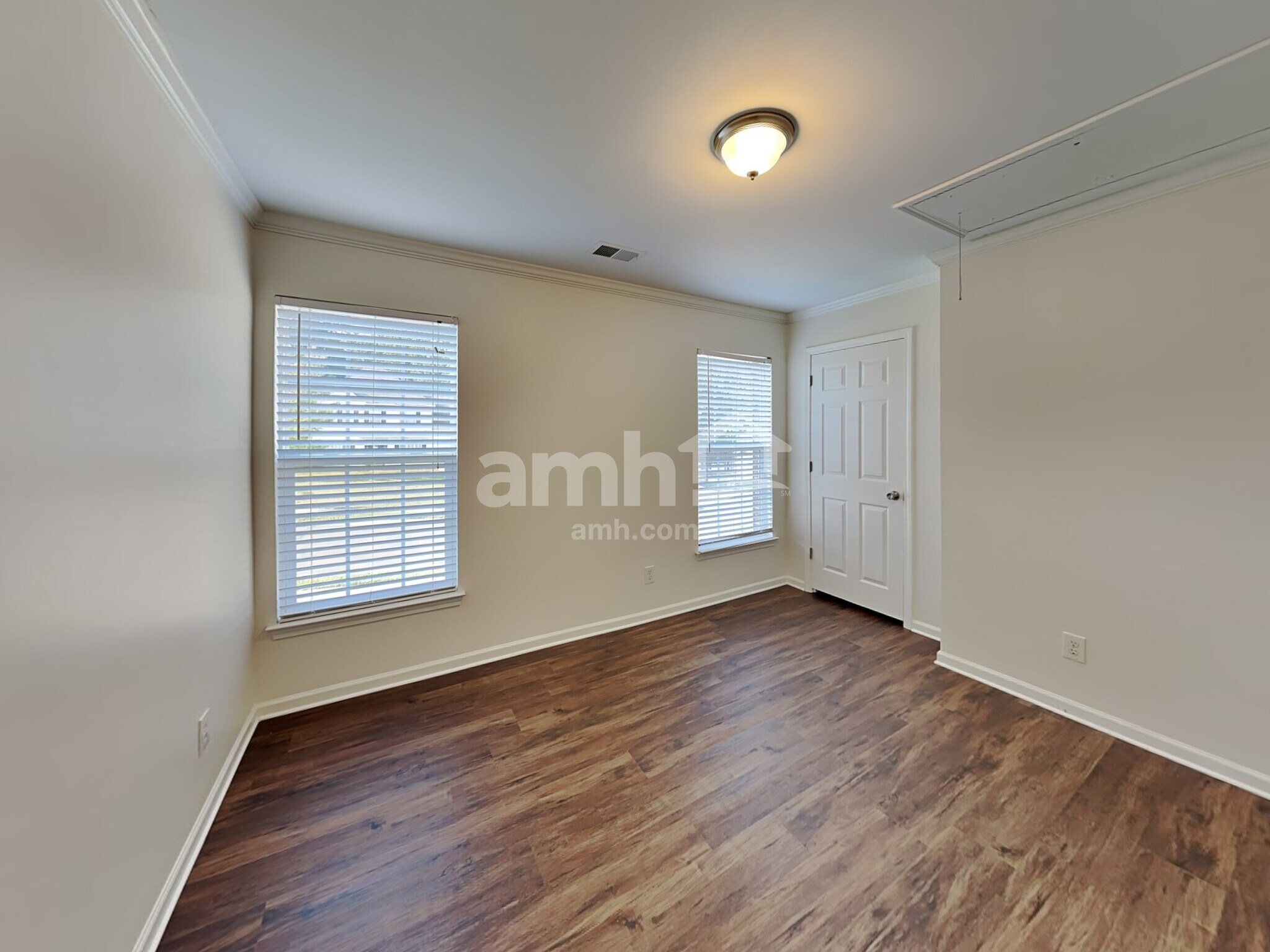 Building Photo - 8517 Farnsworth Ln