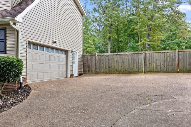 Building Photo - COMING SOON!!! 4 bedroom 2.5 bath house wi...