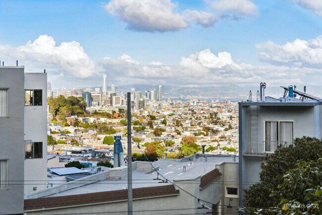 Building Photo - 1421 Clayton St