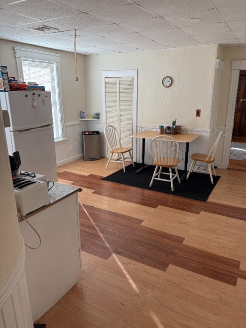 Building Photo - 193 Vernon St