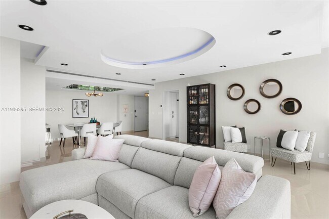 Building Photo - 19500 Turnberry Way