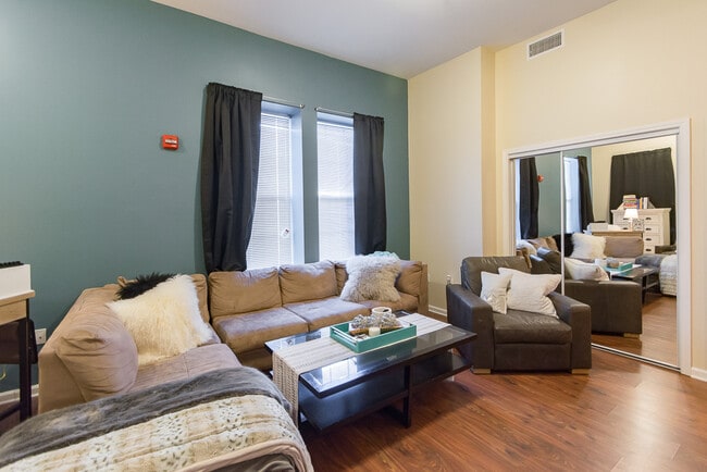 Interior Photo - Morton Grad Apartments