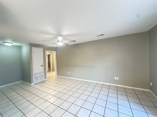 Building Photo - 1713 Mermaid Dr