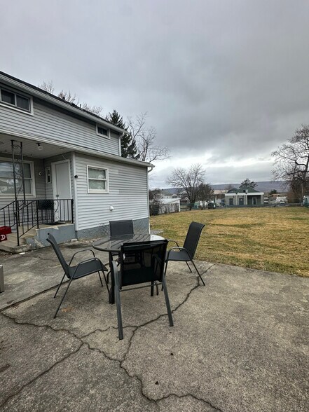 Building Photo - 2922 Pittston Ave