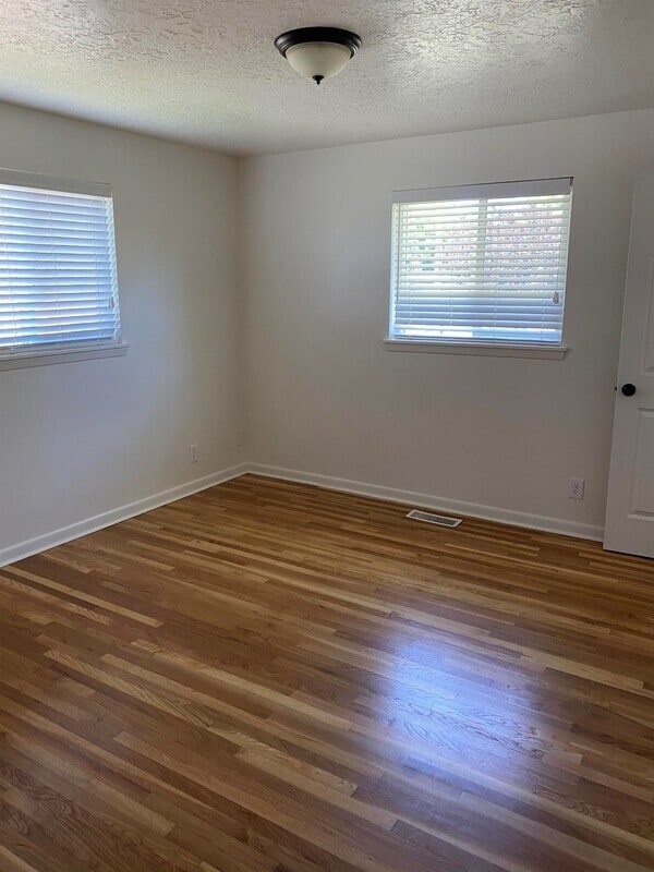 Building Photo - 524 W 700 S